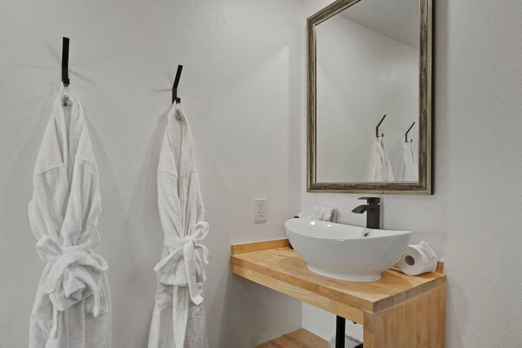 Star Gazers Modern Home On 5 Acres Of Land! Sunfair Heights 외부 사진